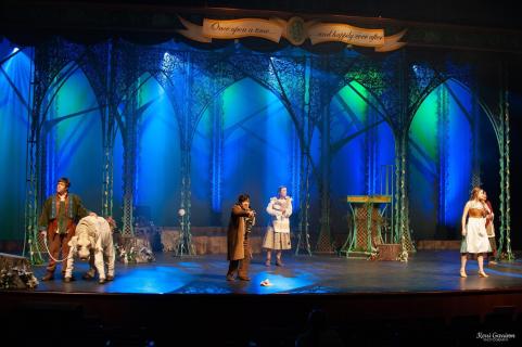Into the Woods rental scenery - stagecraft theatrical - 800-499-1504