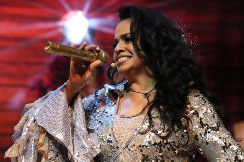 Mamma Mia costume rental