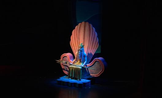 Little Mermaid set rental movie based -  King Triton's Throne   - Front Row Theatrical Rental - 800-250-3114