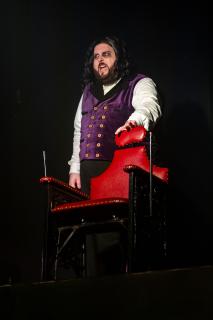 Sweeney Todd Chair and Blood Rig