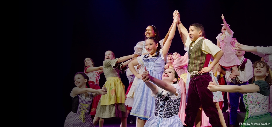 Hans Christian Andersen JR. at the 2024 Junior Theater Festival (Photo: Marcus Woollen) Hans Christian Andersen JR. at the 2024 Junior Theater Festival (Photo: Marcus Woollen)